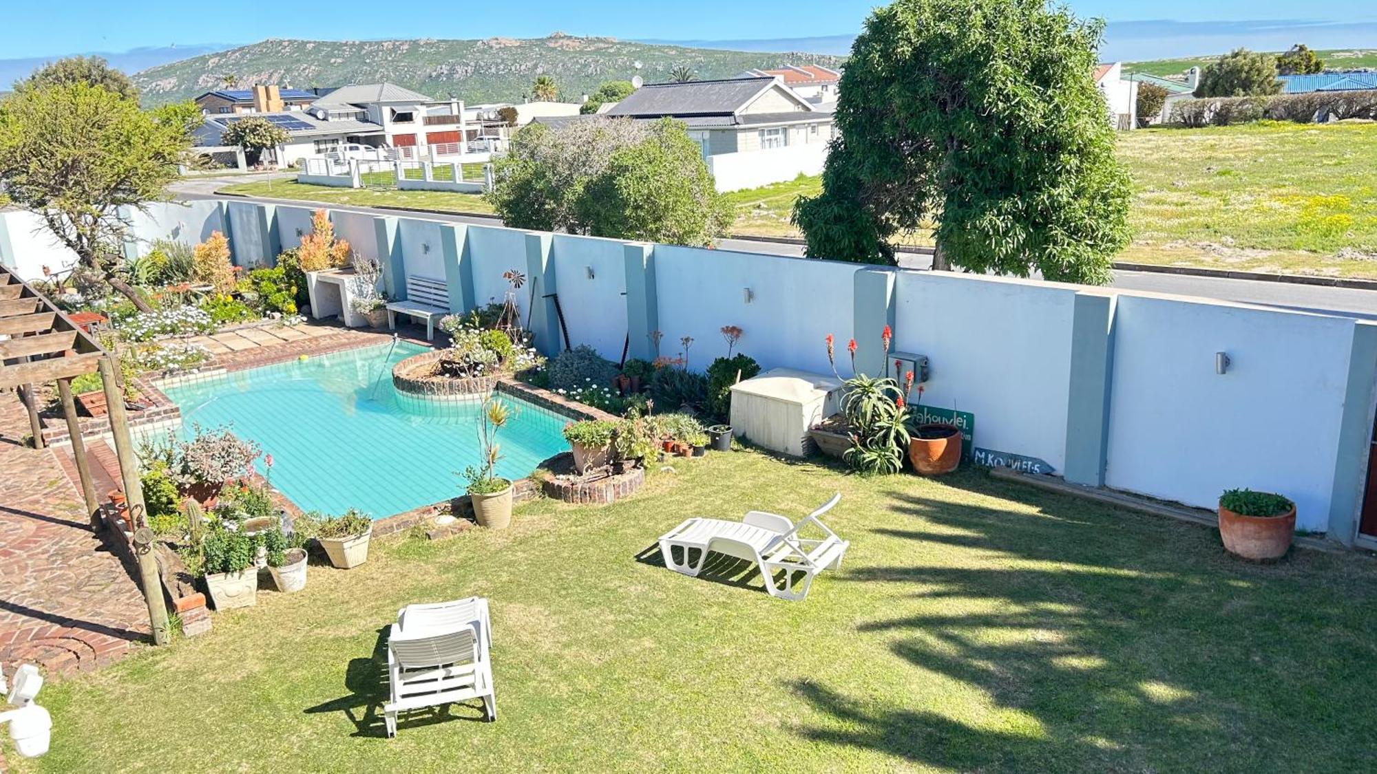 Отель Langebaan-On-Sea Экстерьер фото